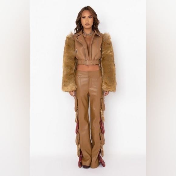 NWT Azalea Wang Cropped Nollie Faux Fur Arms Beige Moto Jacket Size XL - Picture 6 of 8